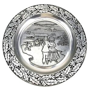 Vintage 1981 Wilton Christmas Pewter Plate